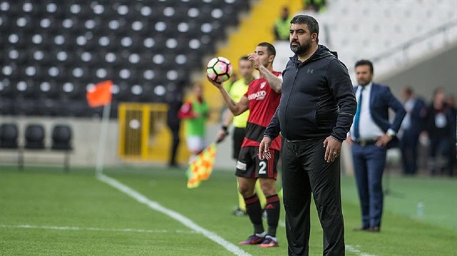 Ümit Özat: Kimsenin gözyaşına bakmam