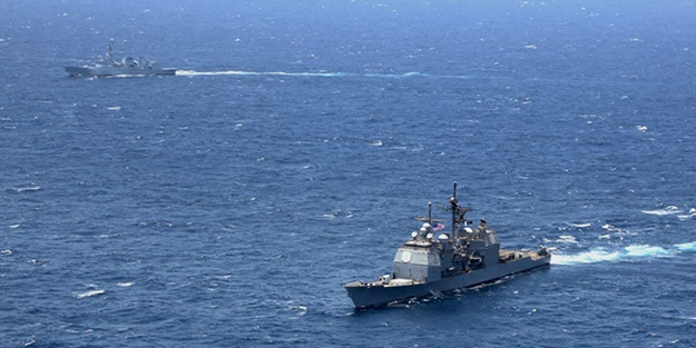 Umman Denizi'nde sıcak saatler! Gemileri konuşlandırdılar