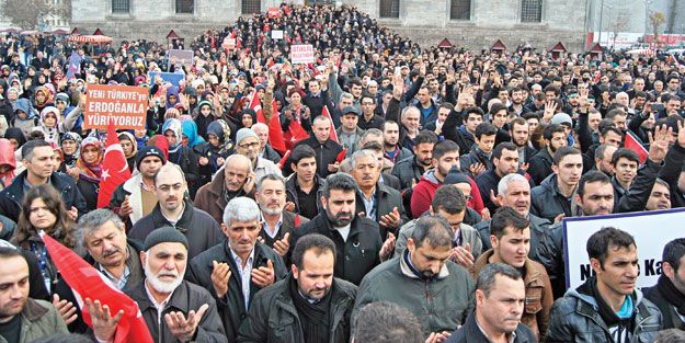 Siyoniste hizmet ümmete ihanettir
