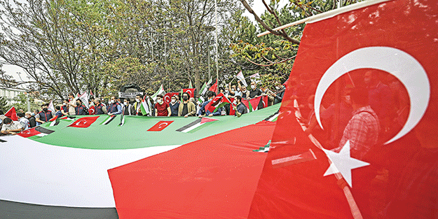 Ümmetin umudu Türkiye! İsrail kınama ile durmaz