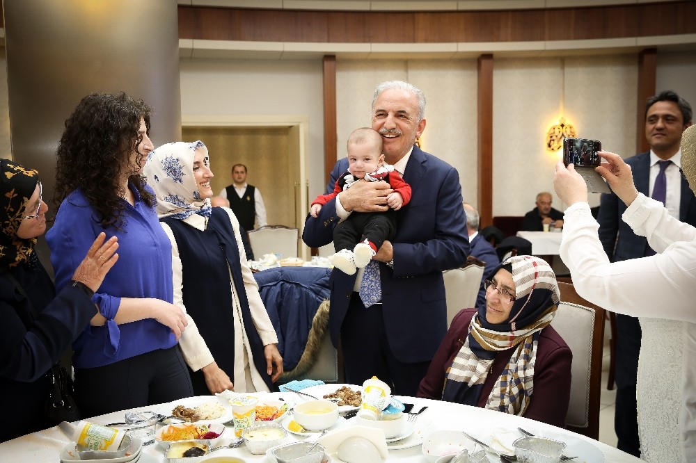 Ümraniye Belediye Başkan Adayı Yıldırım, Rizelilerle buluştu 