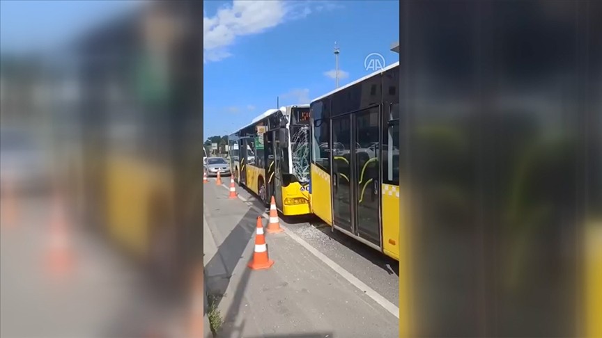 Ümraniye'de 3 İETT otobüsü zincirleme kaza yaptı