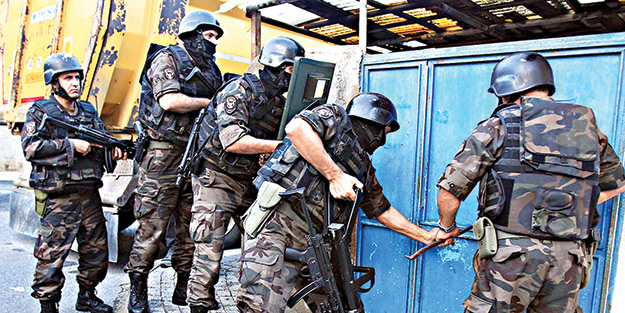 Ümraniye’de 400 polisle uyuşturucu operasyonu