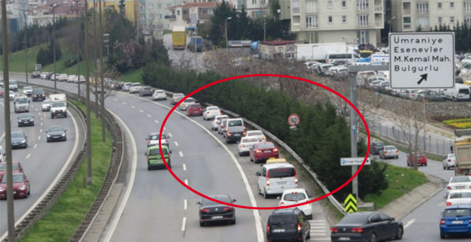 Ümraniye'de emniyet şeridinde 