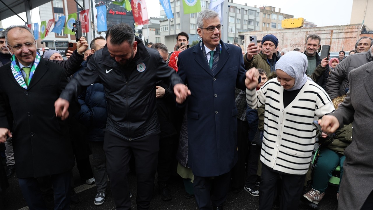 Ümraniye’de Geleneksel Hamsi Festivali renkli görüntülere sahne oldu