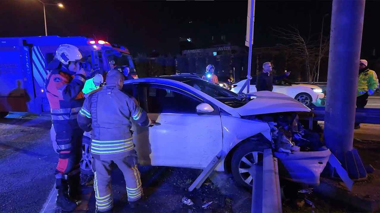 Ümraniye'de makas terörü! Alkollü magandanın aracı bariyerlere ok gibi saplandı!