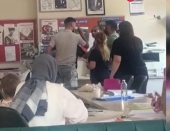 Ümraniye'de öğretmene dayak! Bahanesi pes dedirtti