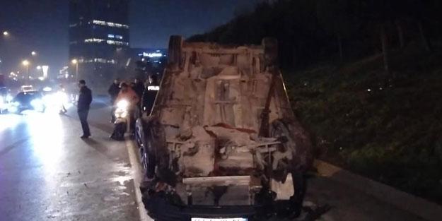 Ümraniye'de virajı alamayan otomobil takla attı