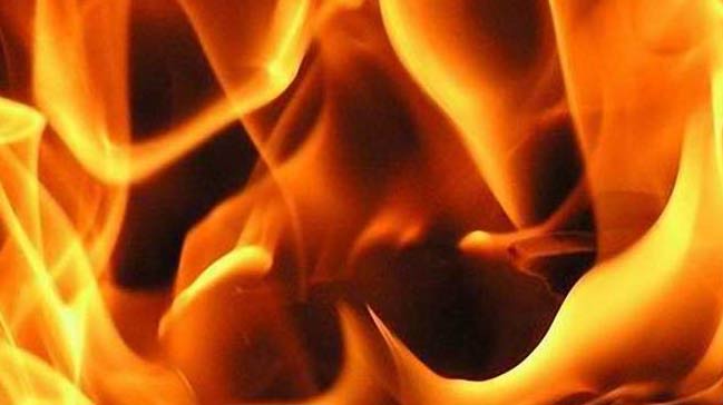 Ümraniye'de yangın: 1 kişi öldü