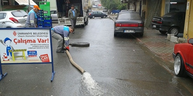 Ümraniye'de yoğun yağış mesaisi