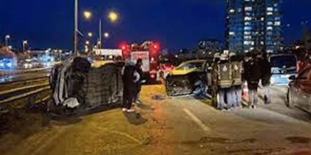 Ümraniye'deki trafik kazasında 2 kişi yaralandı