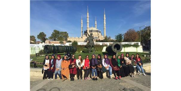 Ümraniyeli Gençler Tarih Gezisinde
