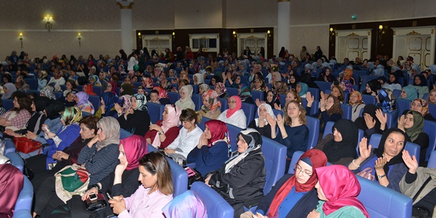 Ümraniyelilerden yetim ve öksüzler için yardım seli