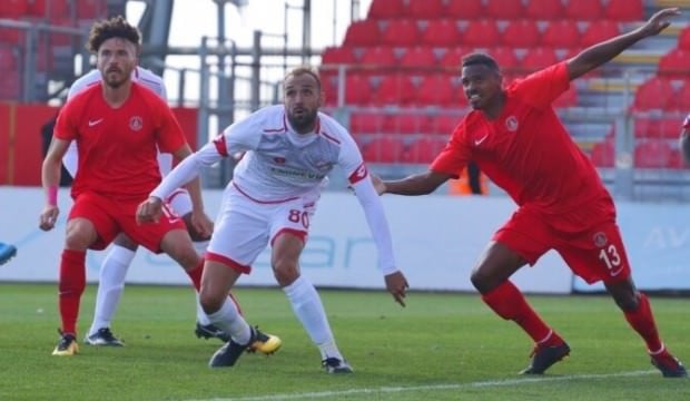 Ümraniyespor puanı 90+5'te kurtardı!