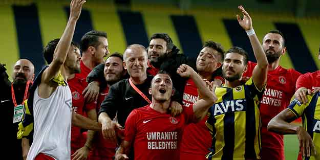 Ümraniyespor taraftarından Fenerbahçe'ye gönderme