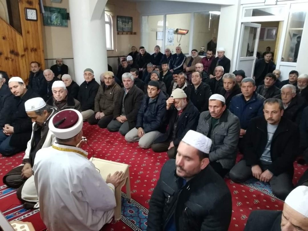 Umre ziyaretinde hayatını kaybetti 