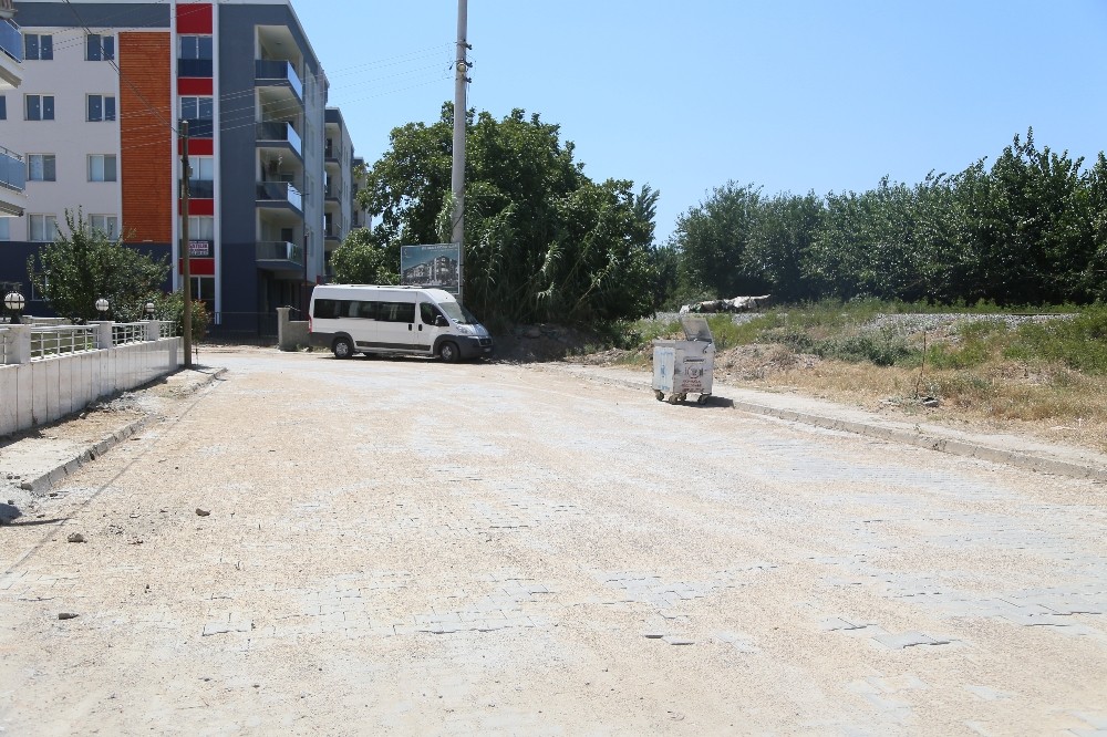 Umurlu’da yol yapım çalışmaları tamamlandı 