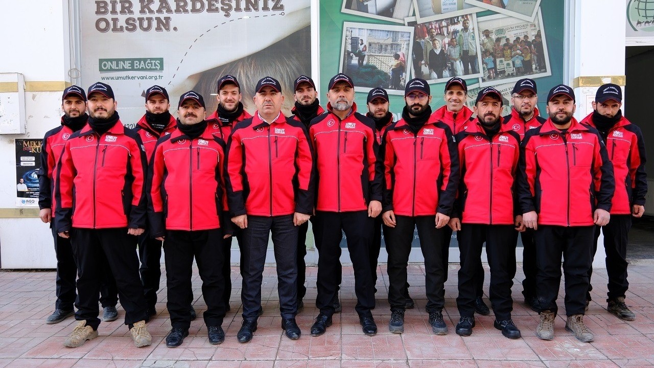 Umut Kervanı Vakfı Van’da arama kurtarma ekibi kurdu