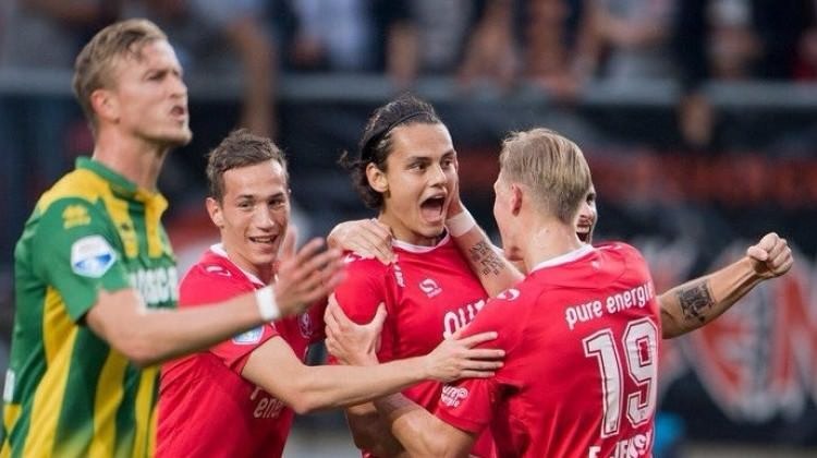 Ünal gollerine devam ediyor...