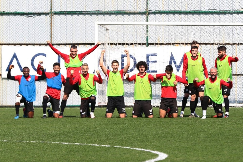 Ünal Karaman: 