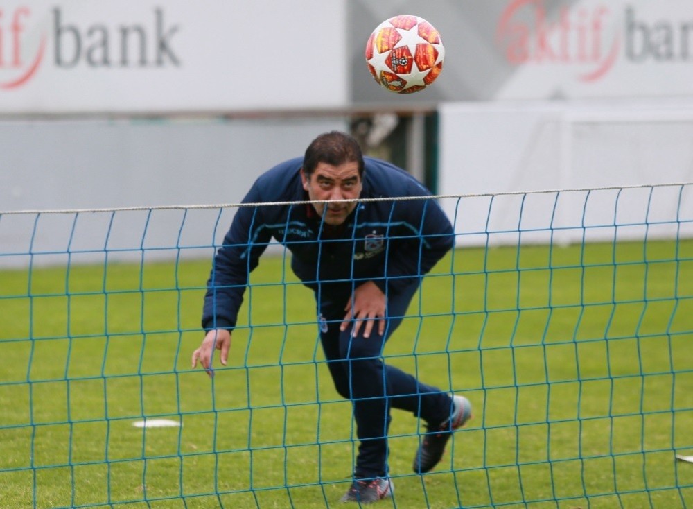 Ünal Karaman yüzleri güldürdü 