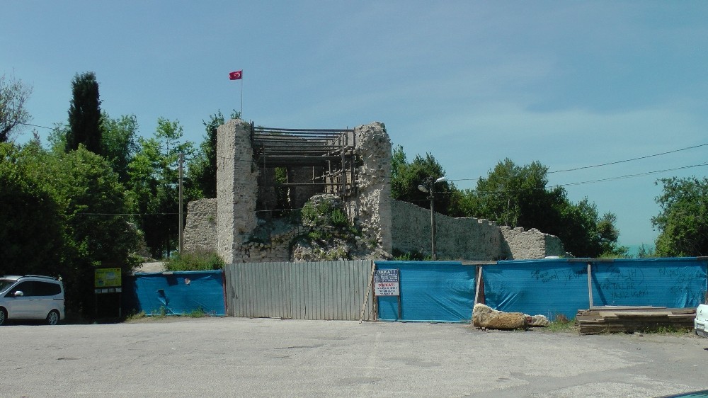 UNESCO envanterindeki Ceneviz Kalesi turizme açılıyor 