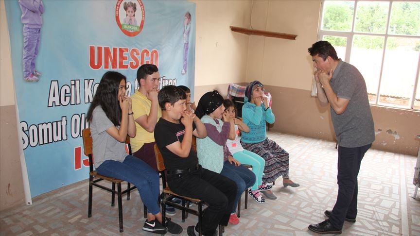 UNESCO listesindeki 'ıslık dili' yok olmaktan kurtarıldı