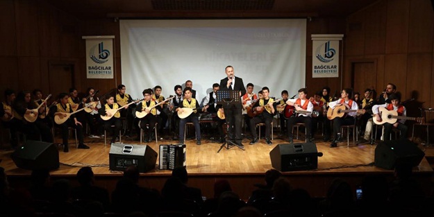 UNESCO ödüllü sanatçı Bilgi Evi'nin minik müzisyenlerine hayran kaldı