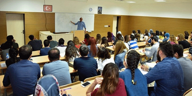 ‘Üniversite harçları geri geldi' dedikodusu sosyal medyanın yalanı çıktı