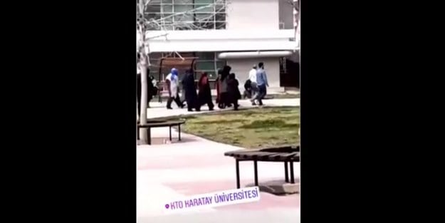 Üniversite kampüsünde başörtülü öğrencilere alçak hakaret!