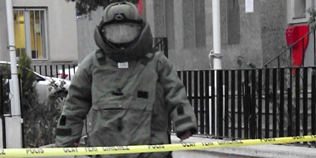 Üniversite kütüphanesinde bomba alarmı