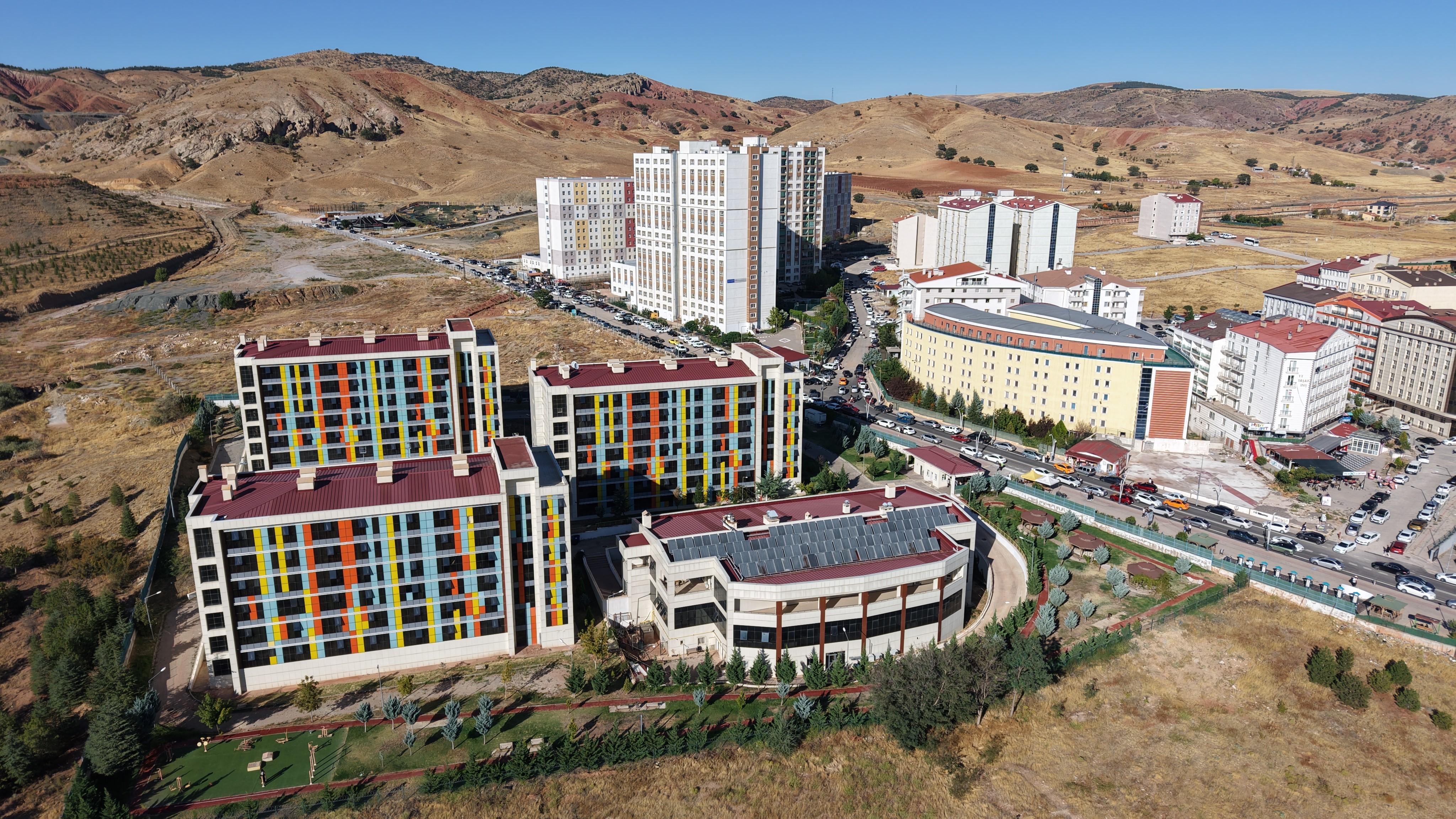  Üniversite öğrencileri ile ilçe nüfusu ikiye katlandı