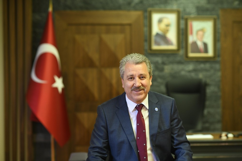 Üniversite öğrencileri İzmir’deki büyük fuarda iş dünyasıyla buluşacak 