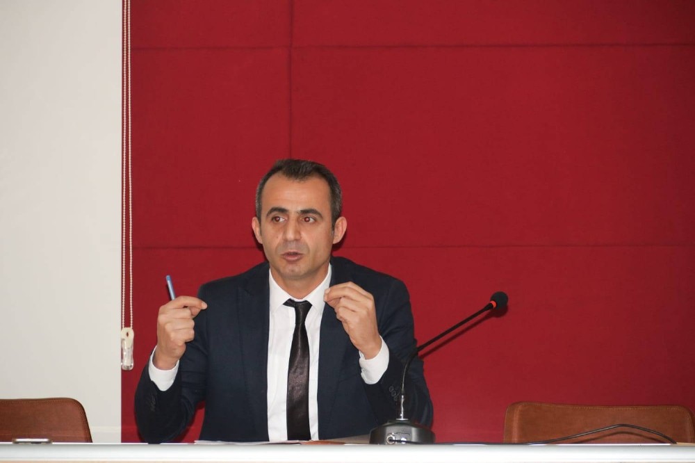 Üniversite öğrencilerine insan hakları anlatıldı 