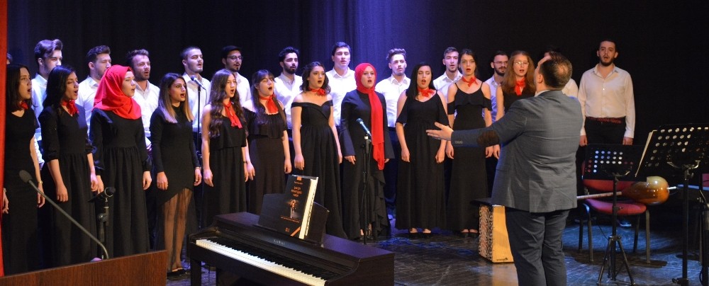 Üniversite öğrencilerinin hasat mevsimi verimli geçti 