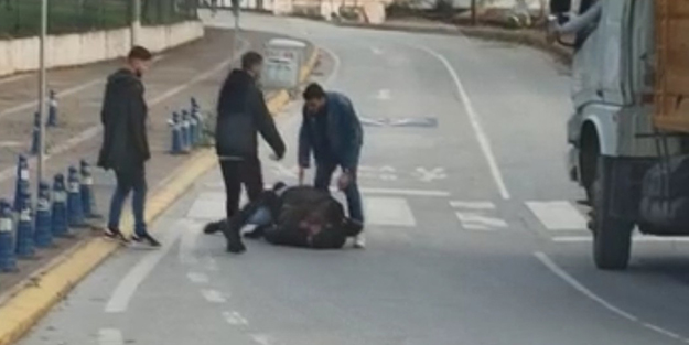 Üniversite öğrencisi iki ev arkadaşı yumruk yumruğa birbirine girdi!