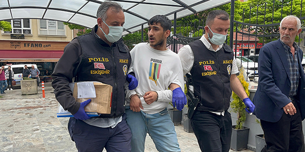 Üniversite öğrencisini bıçaklayan kurye hakkında sıcak gelişme