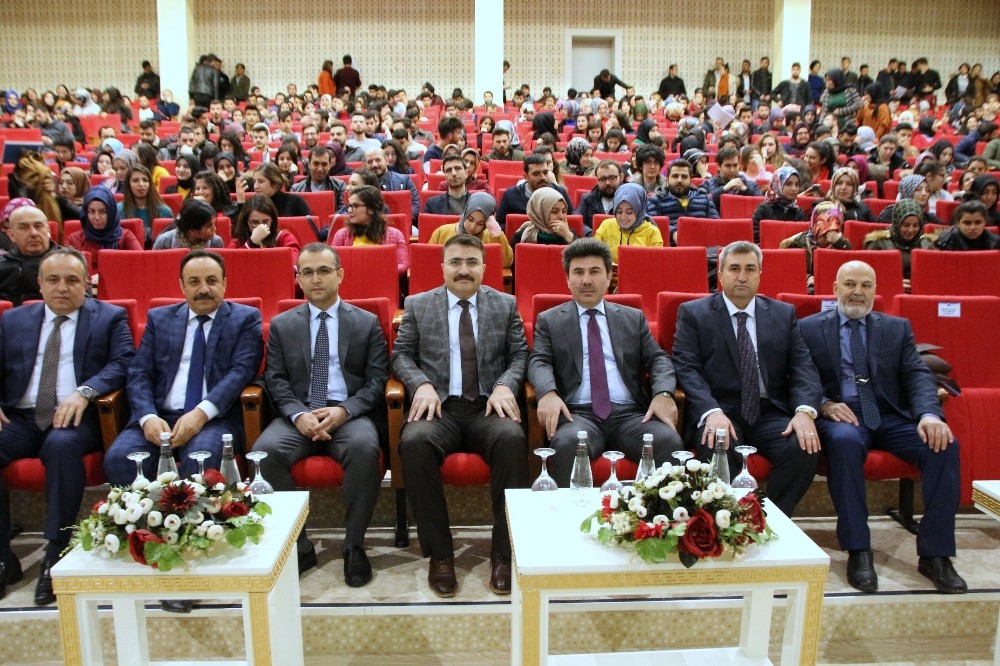 Üniversitede “İŞKUR Kampüste” konulu program 