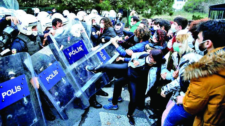 Üniversiteler CHP’nin çiftliğiydi