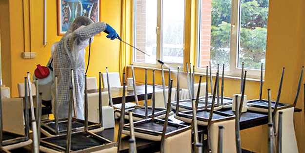 Üniversiteler dezenfekte ediliyor