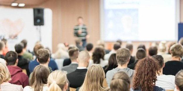 Üniversiteler yüz yüze eğitime mi geçecek? Hangi üniversite uzaktan eğitime geçti?