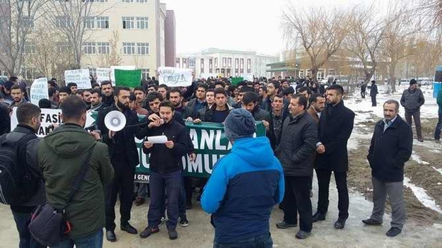 ''Sol defol, üniversiteler bizimdir''