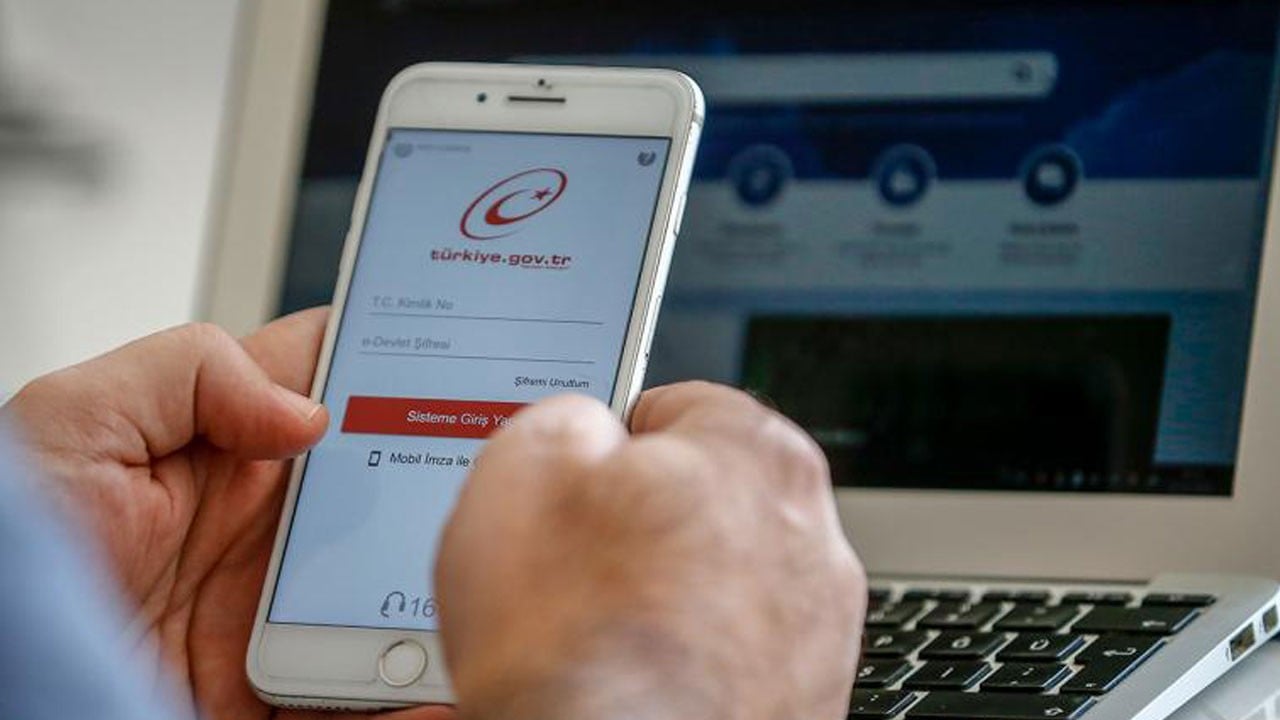 Üniversitelere elektronik kayıt için son gün!