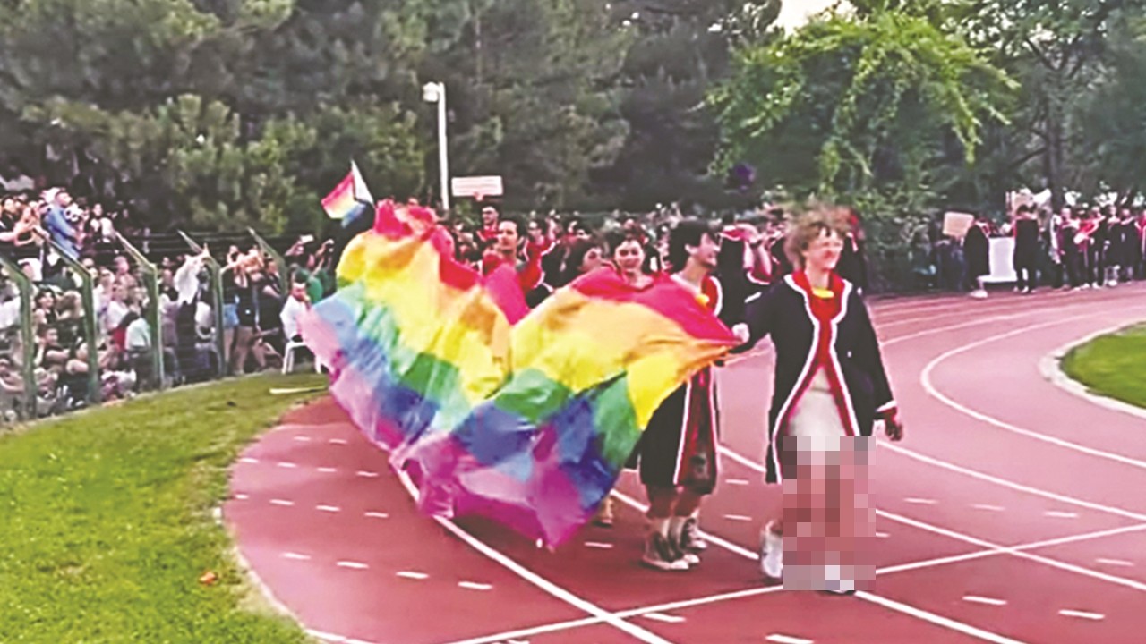 Üniversiteleri kaşıyorlar