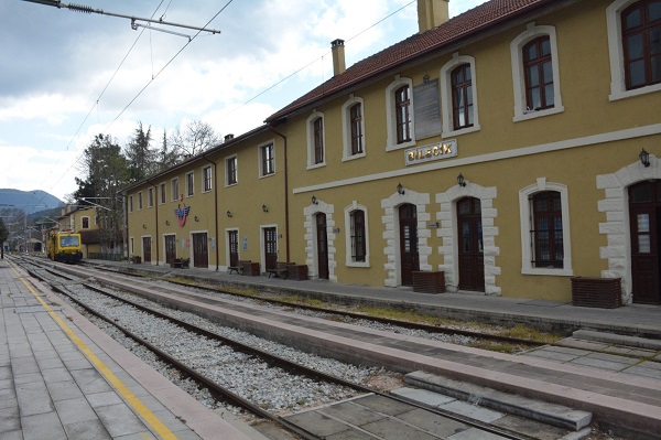 Üniversiteli gencin durumu ağır! Fotoğraf çektirmek isterken öyle bir şey oldu ki!