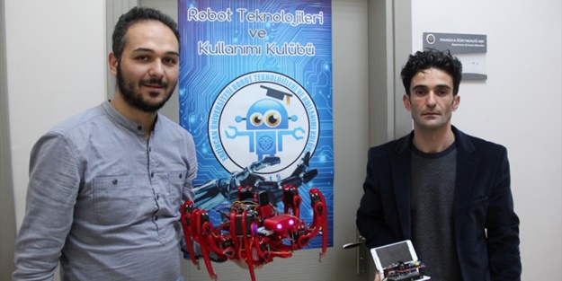 Üniversiteli gençler 