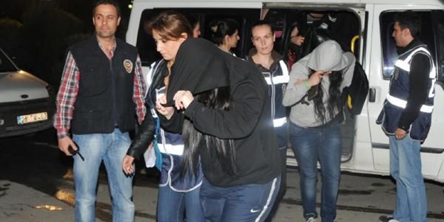 Üniversiteli kızlar fuhuştan gözaltında