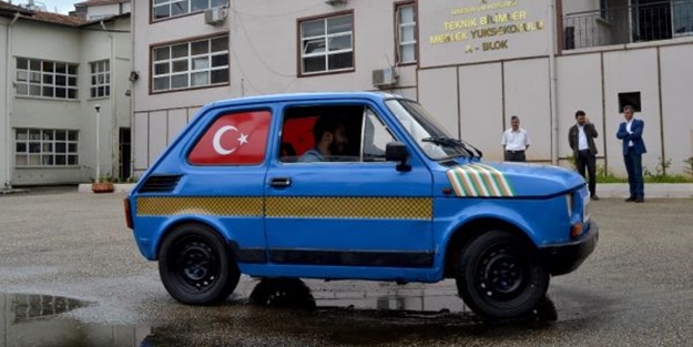 Üniversiteliler elektrikli araç yaptı, sözde haber sitesi dalga geçti