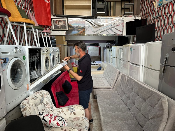 Üniversitelilere 'ikinci el' eşya uyarısı