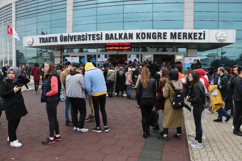 Üniversitelilere müjde: Kamuda staj dönemi 